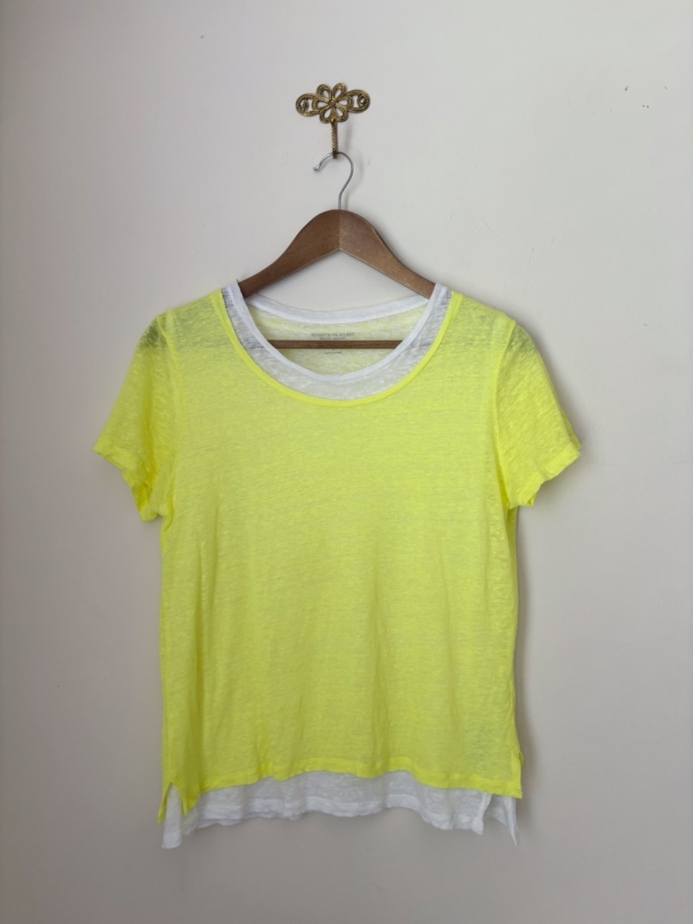 Majestic Filatures Deluxe Linen Layered T Shirt Neon Yellow & White Sz 3 Large